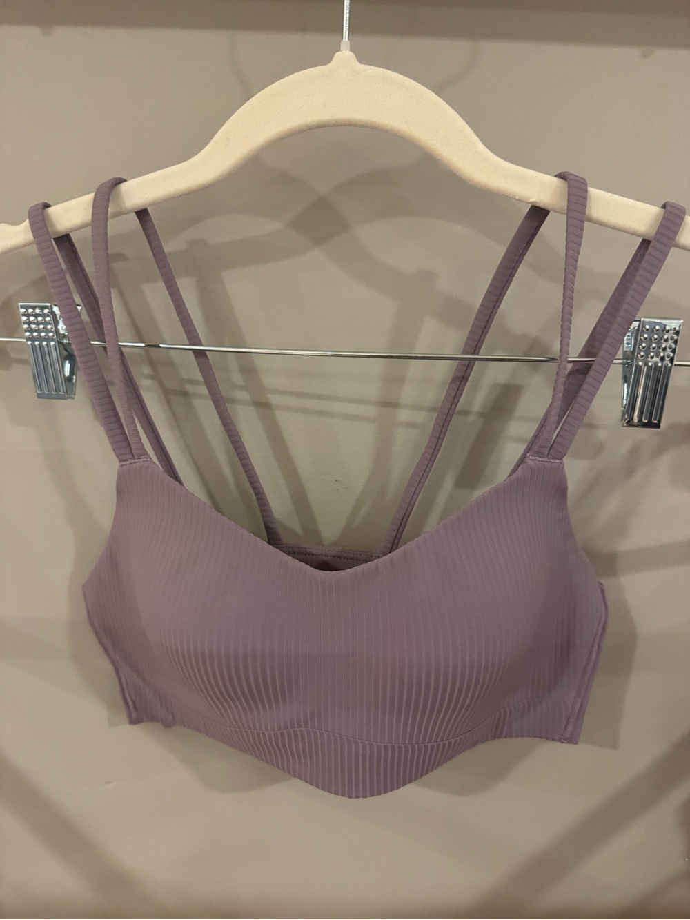 Lululemon like a could ribbed bra